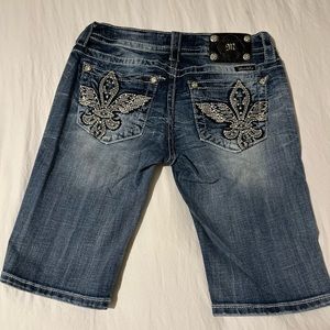 Women’s Miss Me Bermuda Shorts Size 28